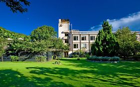 CHECK inn Select Taipei Yamgmingshan